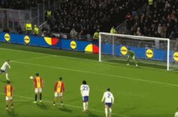 亚博体育app-欧联今晚走向成谜，金州勇士豪取连胜，气氛紧张，轮换策略成焦点-亚博体育app