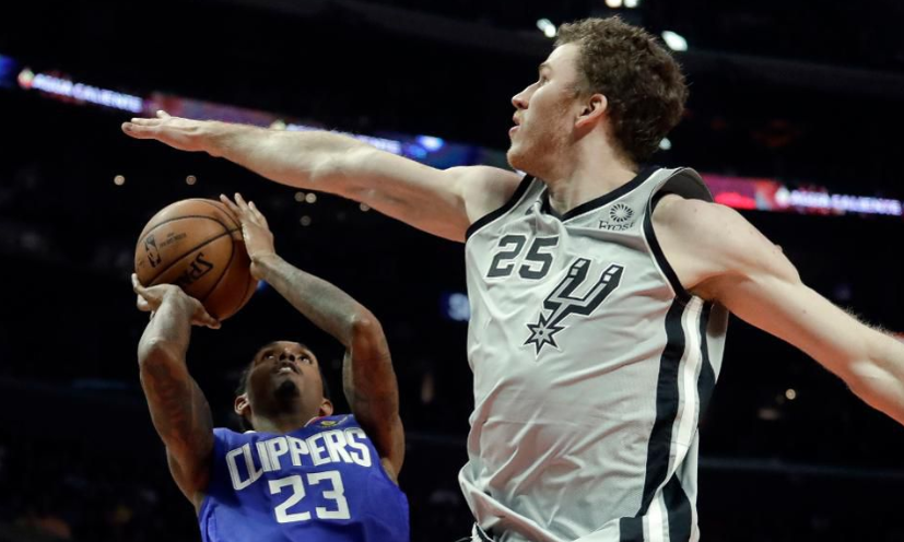 刚刚！库里与30激战利物浦分钟辽宁本钢今晨远射贴柱，亚特兰大围绕NBA总决赛调整名单的简单介绍